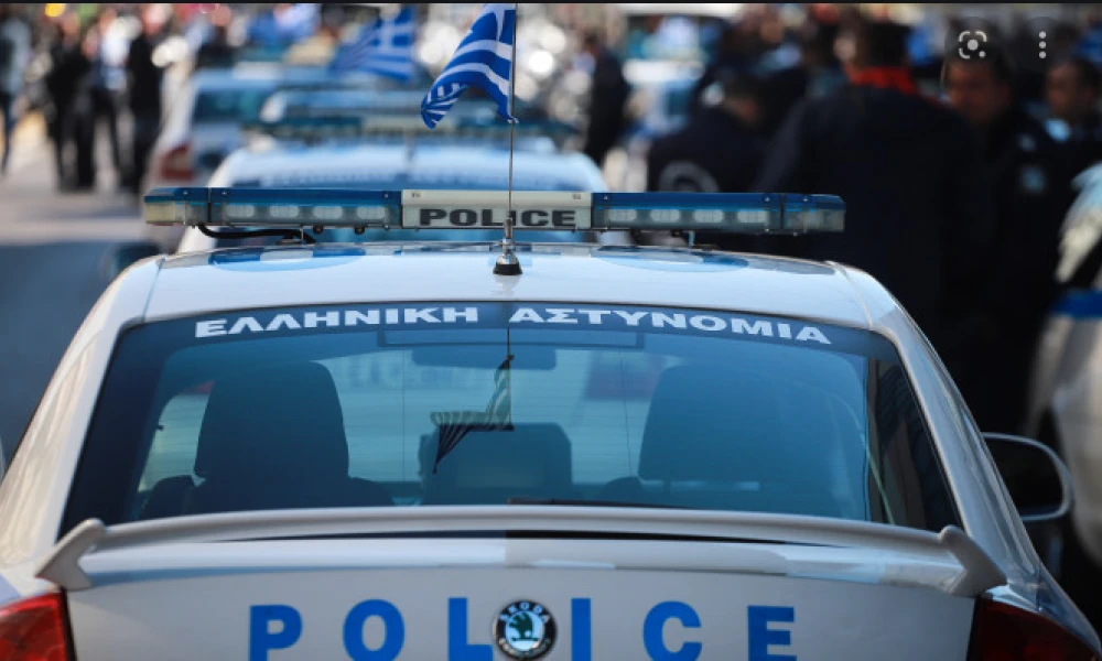 Θεσσαλονίκη: Ζευγάρι έκρυβε στο πορτ μπαγκάζ αλλοδαπούς και το ανήλικο παιδί τους